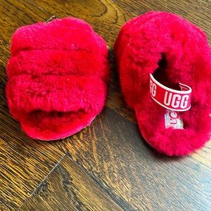 NWOT Ugg red fur slippers with heel strap - infant size 4k/5k